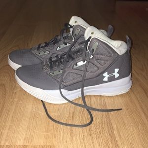 Women’s court shoes